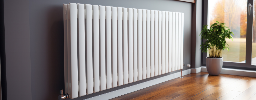 How does water circulate in a radiator?